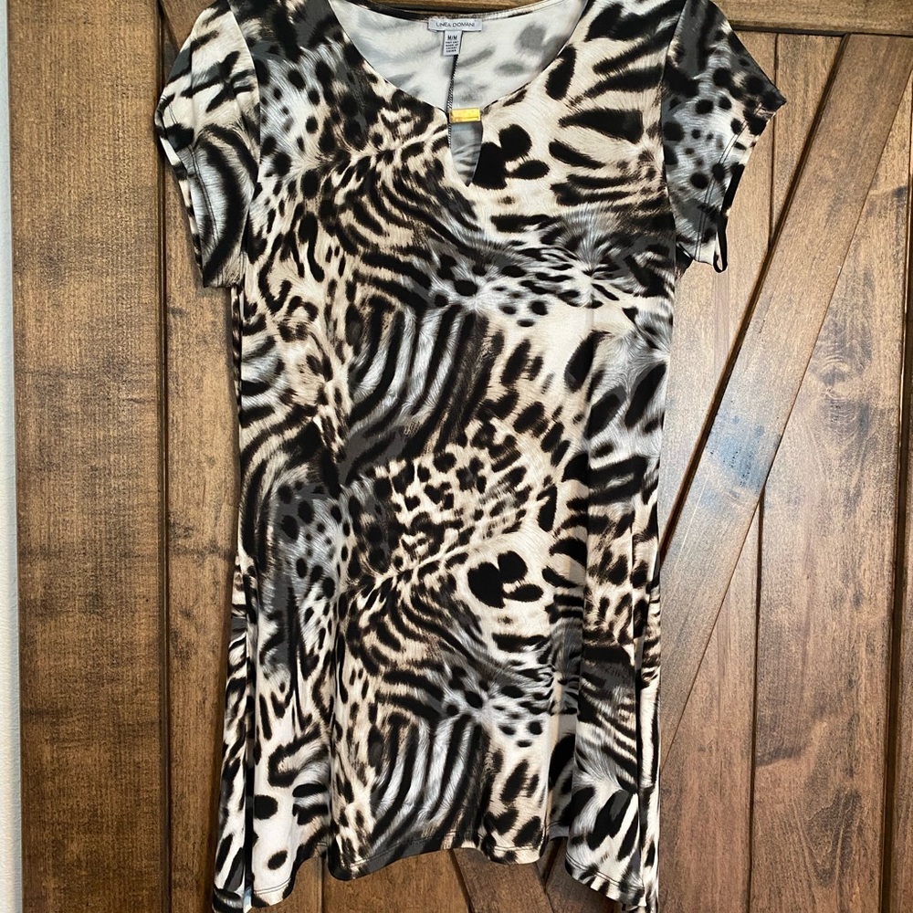 LINEA DOMANI WILD ANIMAL PRINT TOP